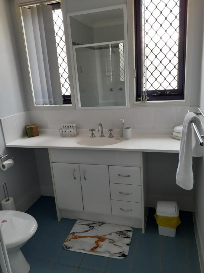 Blk Stays Guest House Deluxe Units Morayfield Luaran gambar